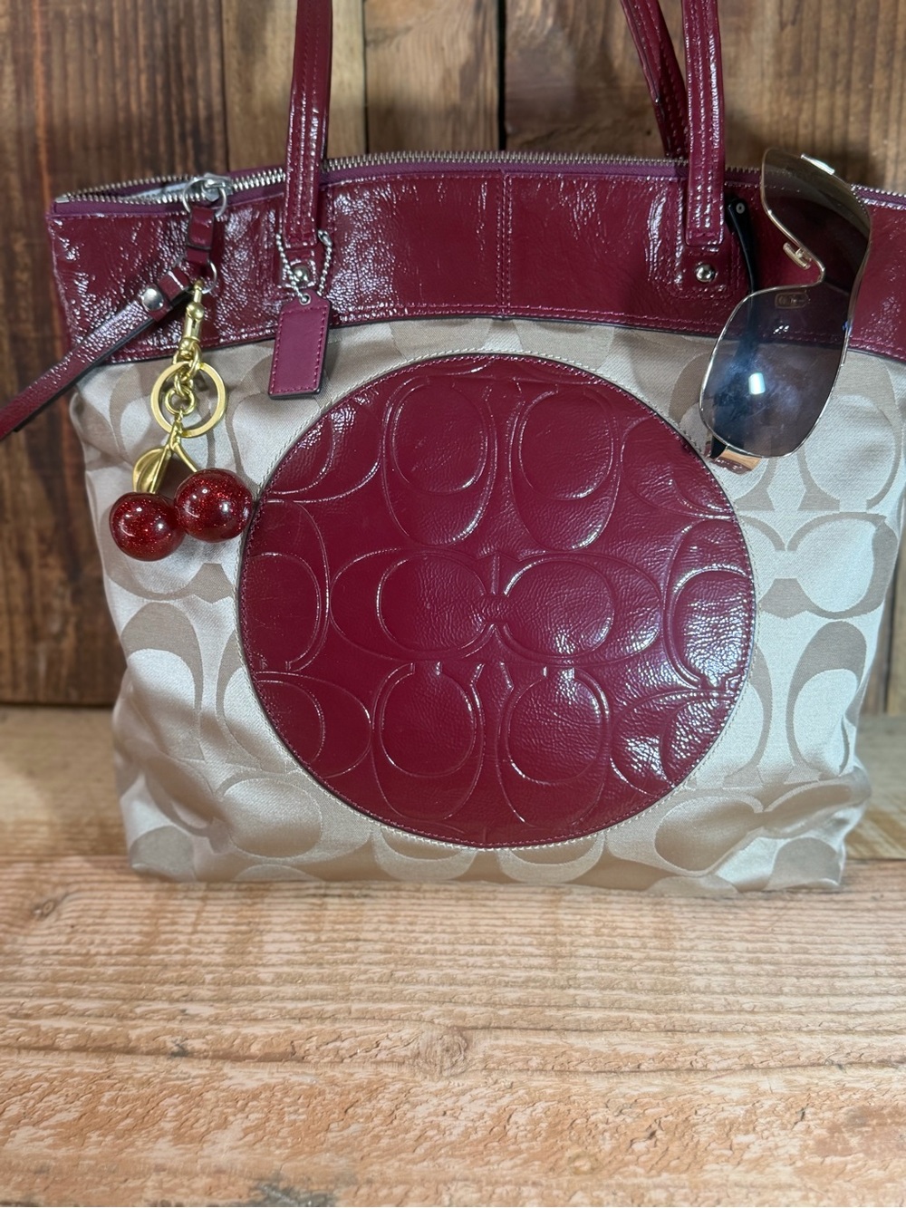 Coach Laura Signature Canvas Tote with Red Patent Accent ❤️✨👜